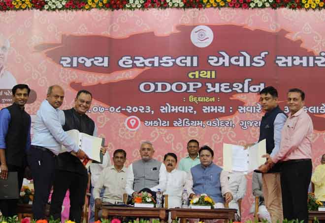Amazon India Partners With Gujarat Govt To Boost E-Commerce Exports From State
