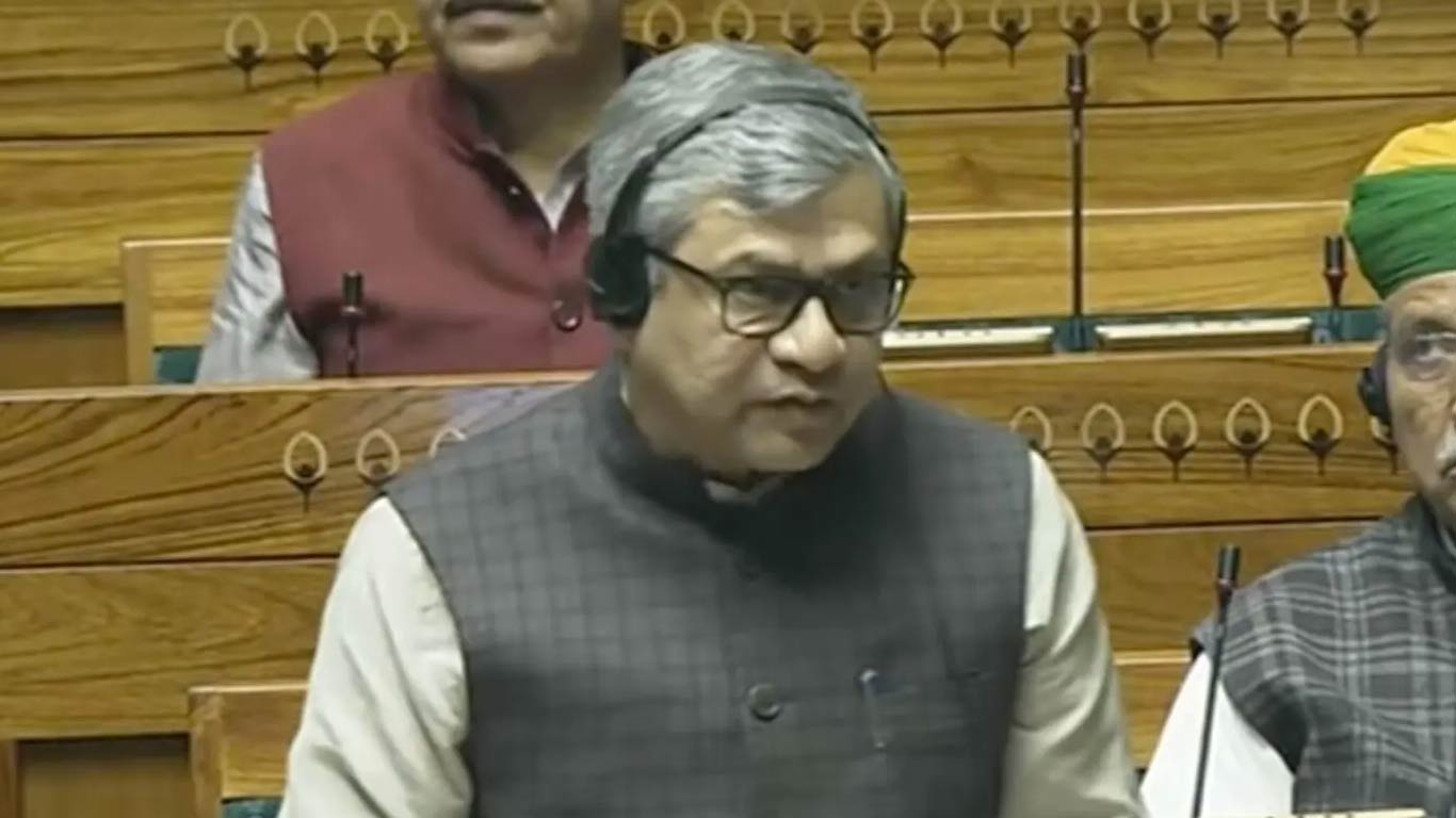 Lok Sabha Greenlights Telecom Bill 2023, Replacing Century-Old Laws
