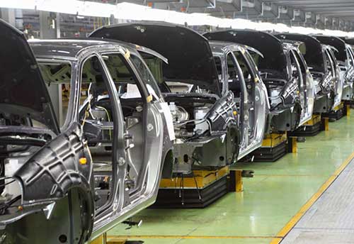 WB CM to focus on revival of auto industry in Bengal