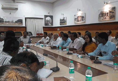 Belgaum’s District Industry Single Window Committee discusses various issues with MSMEs, other depts