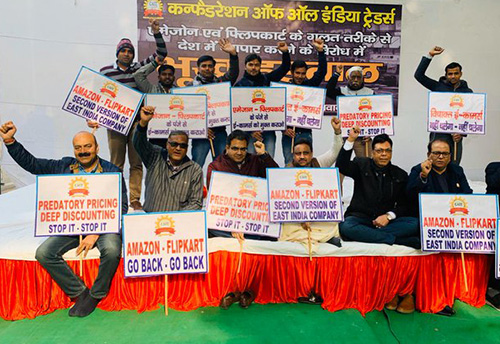 Traders stage hunger strike against e-tailers