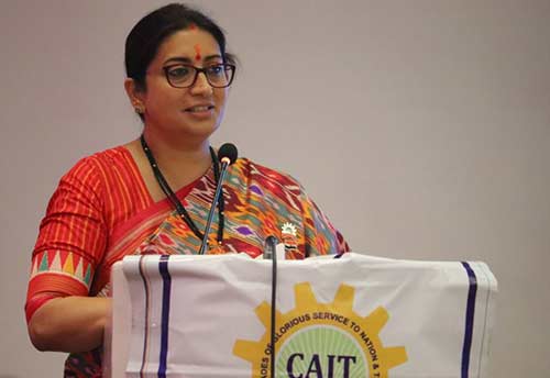 Traders must encourage women to start tech ventures: Union Minister Smriti Irani