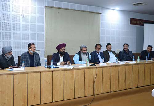 Cabinet Minister Ashu donates Rs. 5 lakh to CICU to set up Center of Excellence for industry