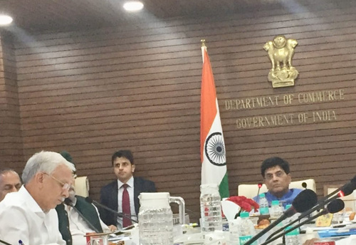Commerce Minister consults Traders and MSME bodies on e-commerce