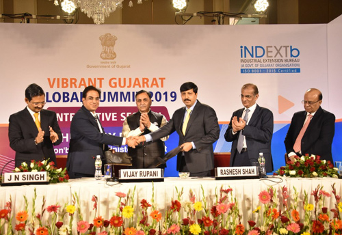 Gujarat govt signs MoU with CMAI and IAAI to promote garment and apparel sectors in state