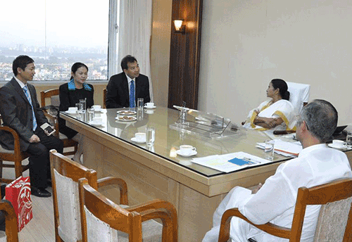 Chinese Envoy meets Mamata Banerjee; expresses interest to invest in mfg, MSME