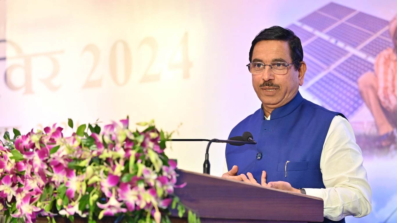 India Unveils Plans For Green Energy Research Hub Amid Ambitious Renewable Goals