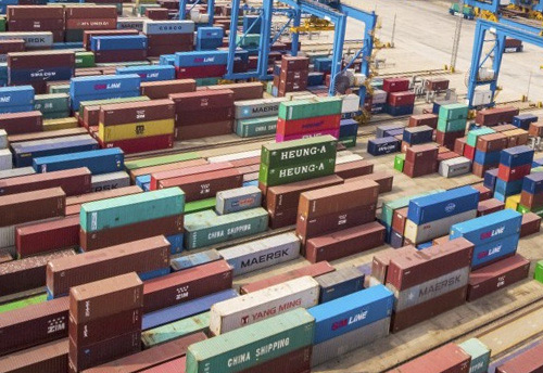 Unavailability of containers & rise in freight charges hampering export growth: FIEO