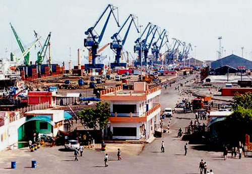 Deendayal Port in Kandla to have an exclusive, mechanized facility for handling fertilizer cargo