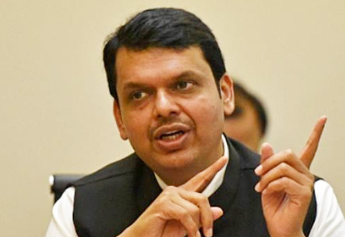 Maharashtra CM asks officials to set target for number of apprentices in state