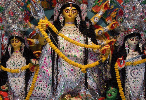 WB Govt unveils Durga Puja packages to boost tourism