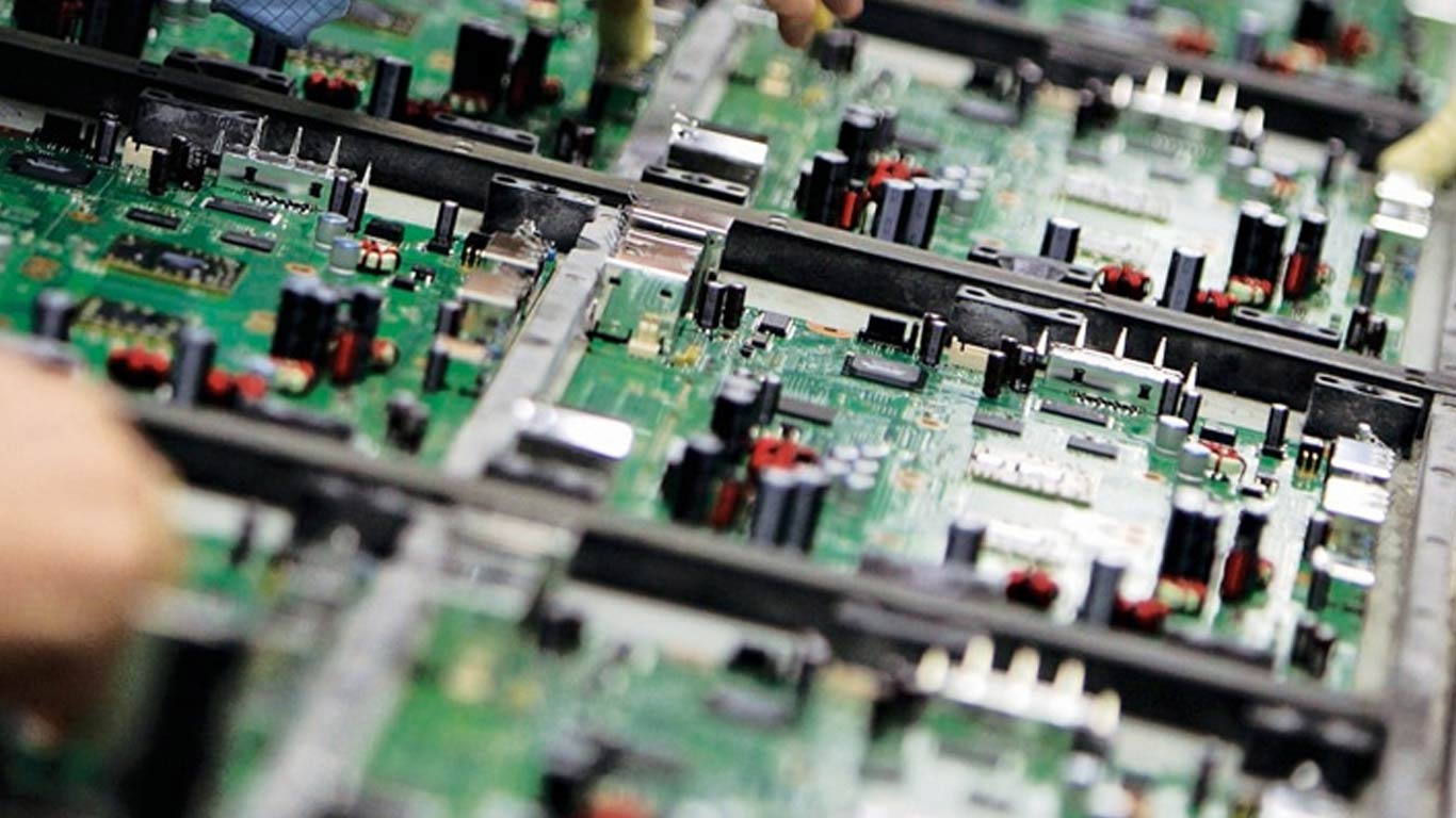 Govt Plans Import Management Review To Drive Electronics Manufacturing