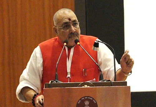Finance Minister has assured to look into problems faced by MSMEs in GST regime: Giriraj Singh (Watch Video)