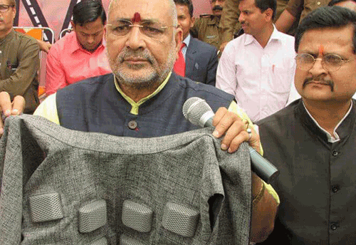 MoSMSME Giriraj Singh launches Khadi AC Jacket with Climate Control Buttons