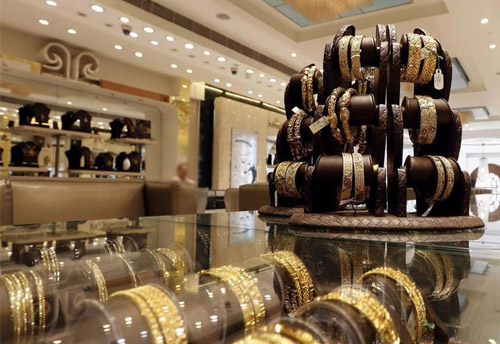 Credit outlook moderately negative for gold jewellery retailers