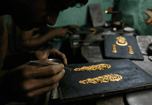 Kerala gold merchants propose FM to set up jewellery park