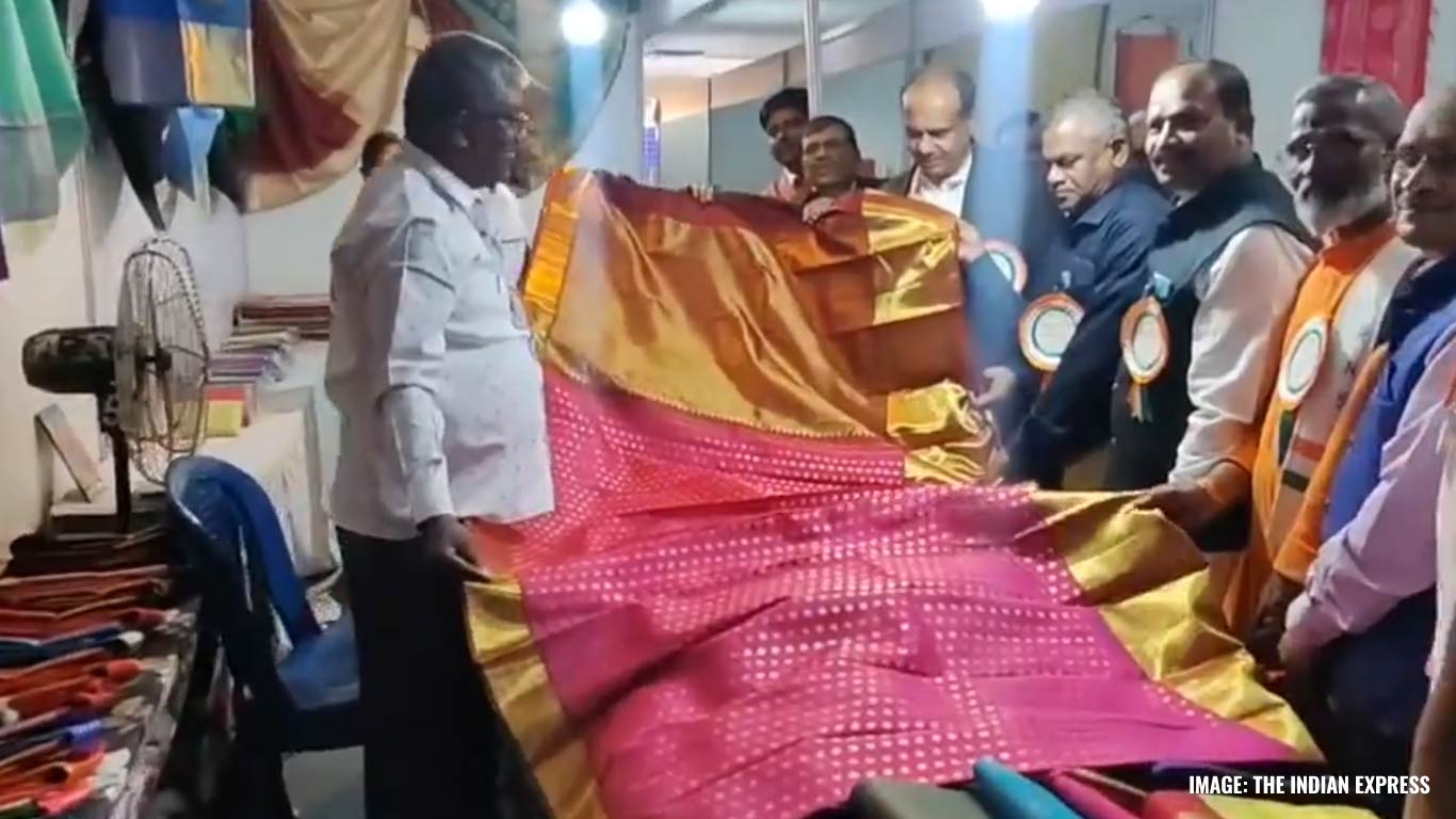 Union Ministry Of Textiles Hosts 'Harshakala' Handloom Fair In Bengaluru
