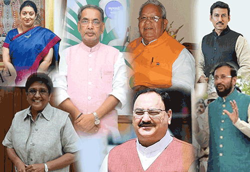 Smriti Irani’s big bang twitter campaign ‘I Wear Handloom’ gets support from who’s who