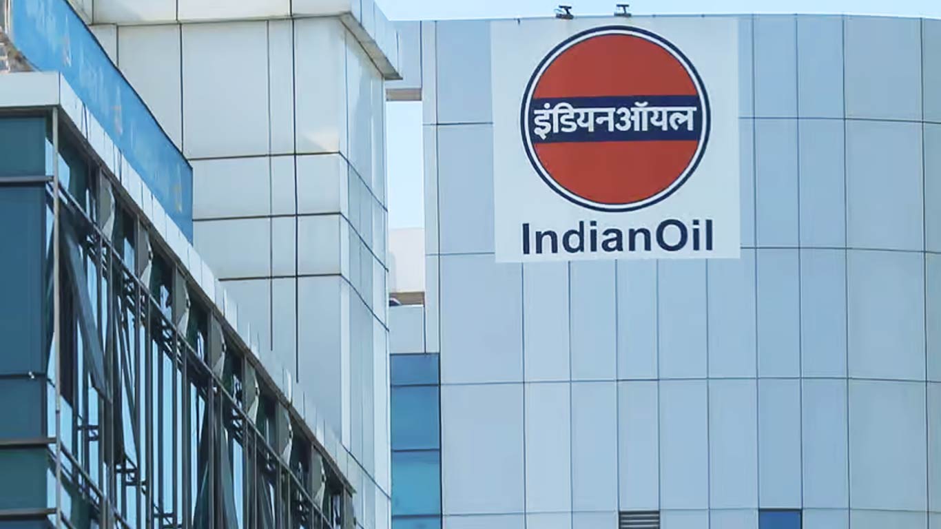 Indian Oil to Invest Rs 31,000 Crore in FY25 to Focus on Green Energy