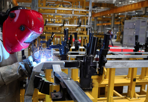 Industrial output growth drops to 0.5% in November