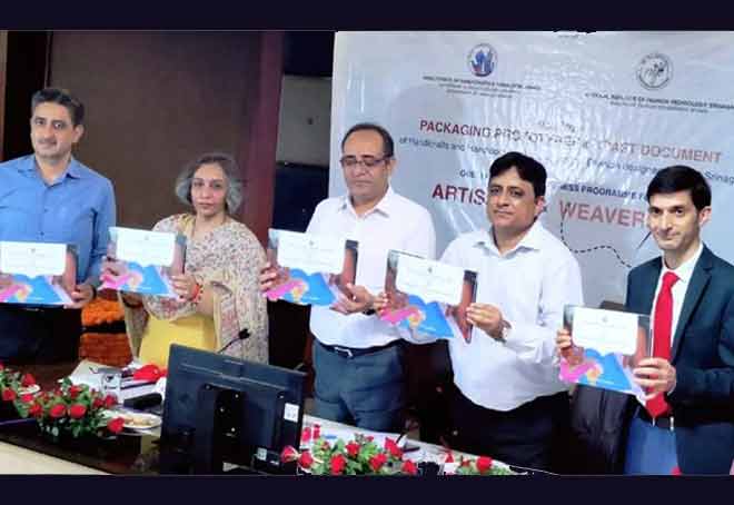 Handloom Directorate, NIFT Srinagar unveils packaging prototypes for Jammu based handicraft, handloom products