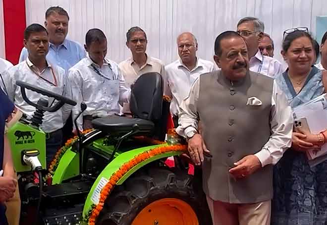 First Indigenous E-Tractor CSIR Prima ET11 Unveiled By Minister Jitendra Singh