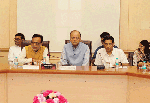 Jaitley asks representatives of trade and industry to pass on the benefit of GST to consumers