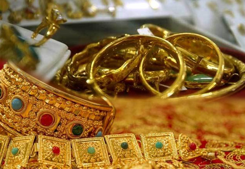 Multiple jewellery parks should be established to boost exports, employement: Economic Survey