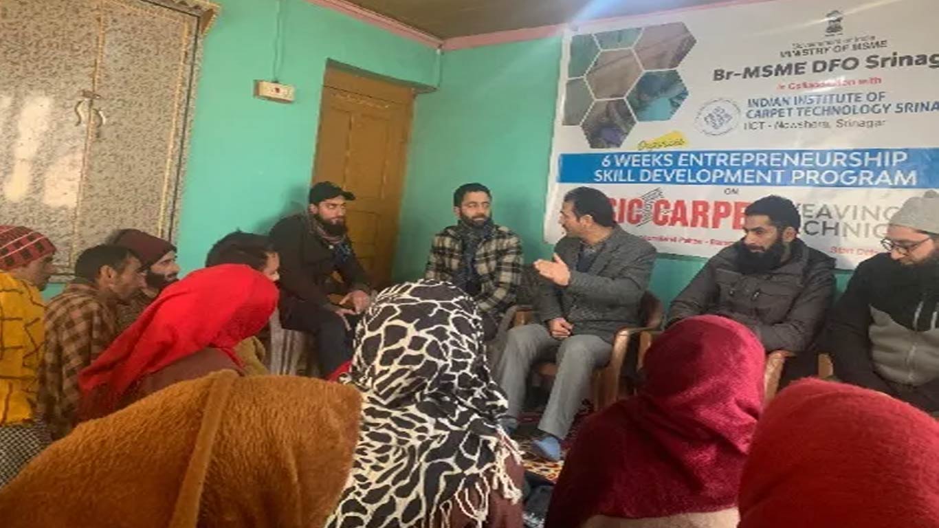 MSME-DFO & IICT Launch Entrepreneurship Programs For Carpet Artisans In Kashmir
