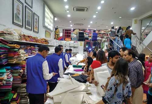 Delhi’s Khadi outlet crosses 1 crore sales for 4th consecutive year