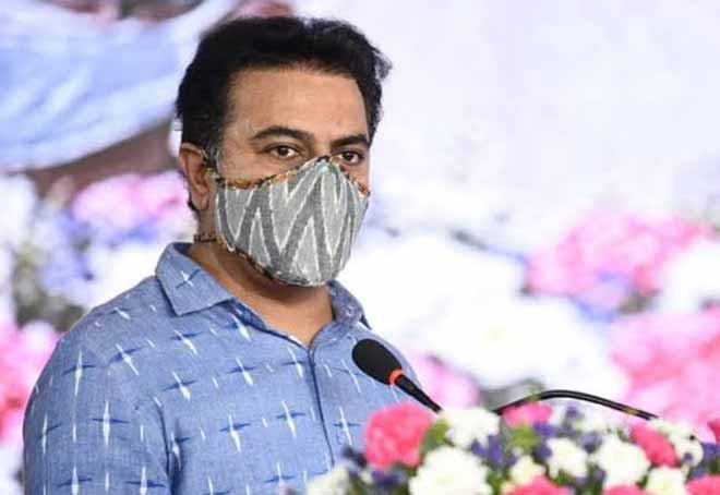 Telangana handloom expo underway in Hyderabad till Aug 17