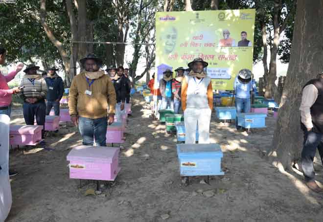 KVIC hands over 200 bee boxes in Barabanki district of Uttar Pradesh