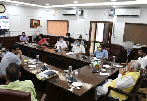 Haryana CM launches HUM portal for MSMEs, shops & industries  