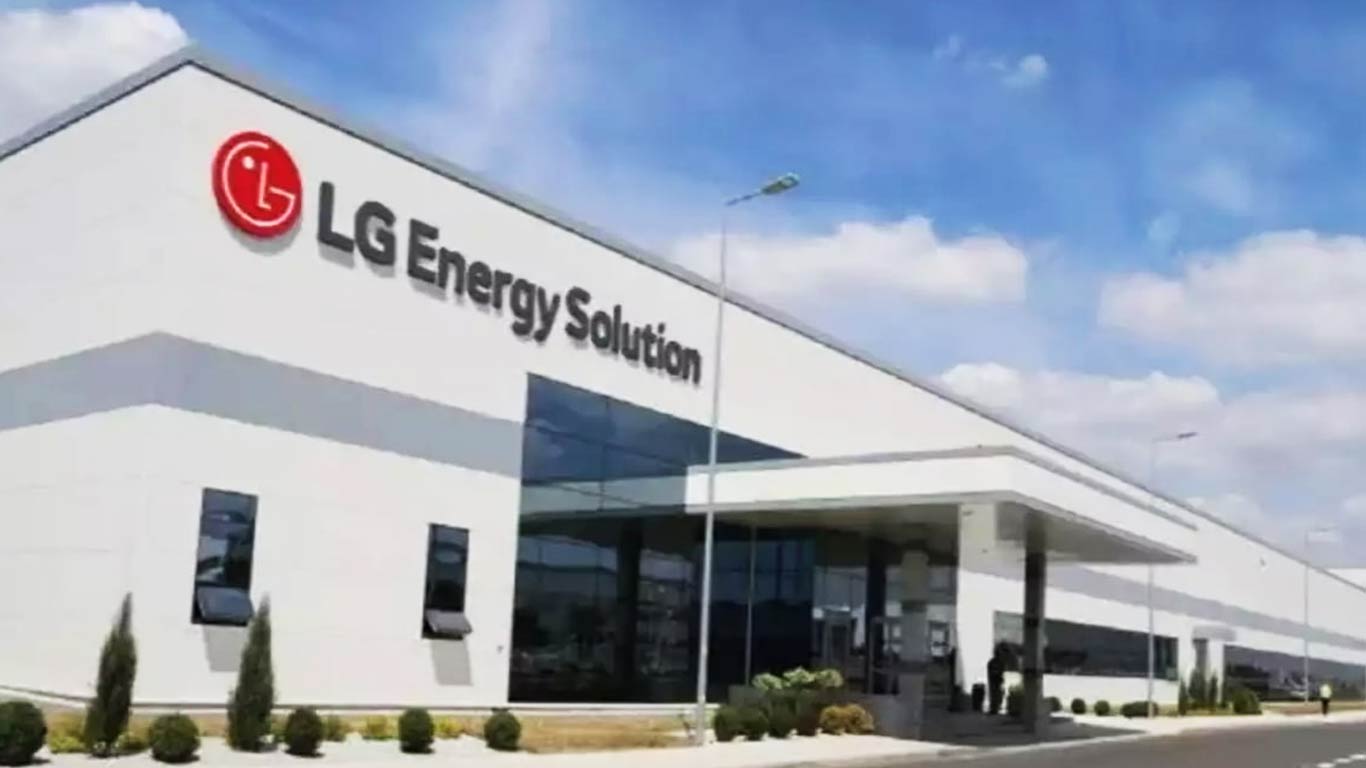 LG Energy Solution Scales Back Capex Amid EV Demand Slowdown