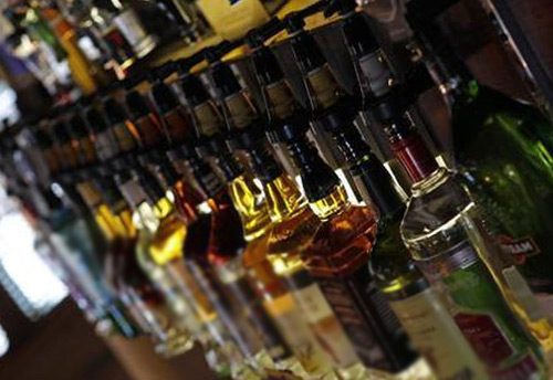CIABC writes to states to take up matter of allowing liquor sale in non-Covid hotspots with Centre
