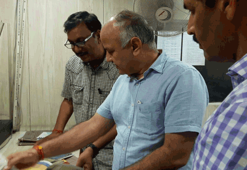 Delhi Govt to run 6 “GST help vans” and set up help desk stalls in commercial areas to help traders