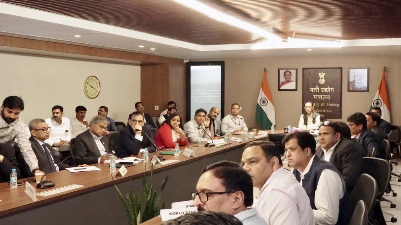 Ministry of Heavy Industries Holds Meeting on Financing Electric Buses, Trucks