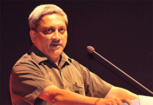 Defence Minister ‘Talk Business’ in selection of Strategic Partners