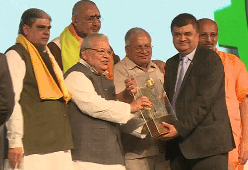 Mohan Suresh, MD of Techno Spark Industries, receives MSME National Award