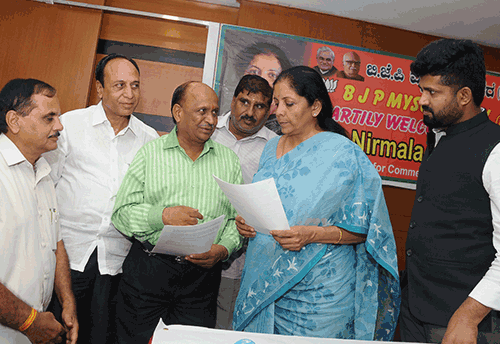 Mahamastakabhisheka Exhibition Committee urges Sitharaman to support and provide assistance to organize Intl Exhibition at Shravanabelagola