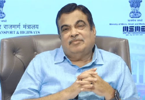 Gadkari to launch CNG Tractor to save around Rs. 1 lakh annually on fuel costs for farmers 