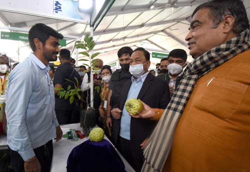 MSME Minister Rane visits Agrovision 2021 in Nagpur to highlight Agri-MSME linkage