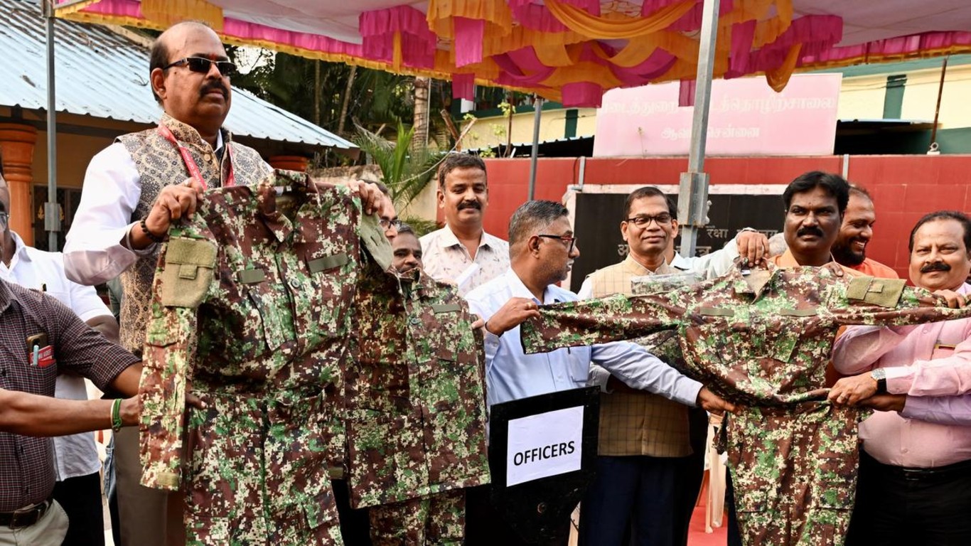 Avadi Ordinance Factory Exports Rs.1.71 Cr  Uniform Order To Suriname Military