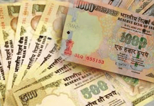 Govt puts a limit of Rs 5000 on last minute deposit of old currencies of Rs 500 & Rs 1000