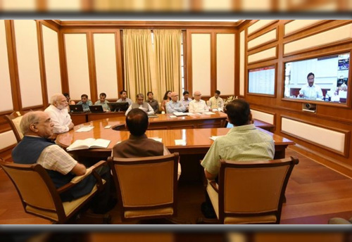 Small traders need handholding so that their problems could be solved under GST: PM Modi