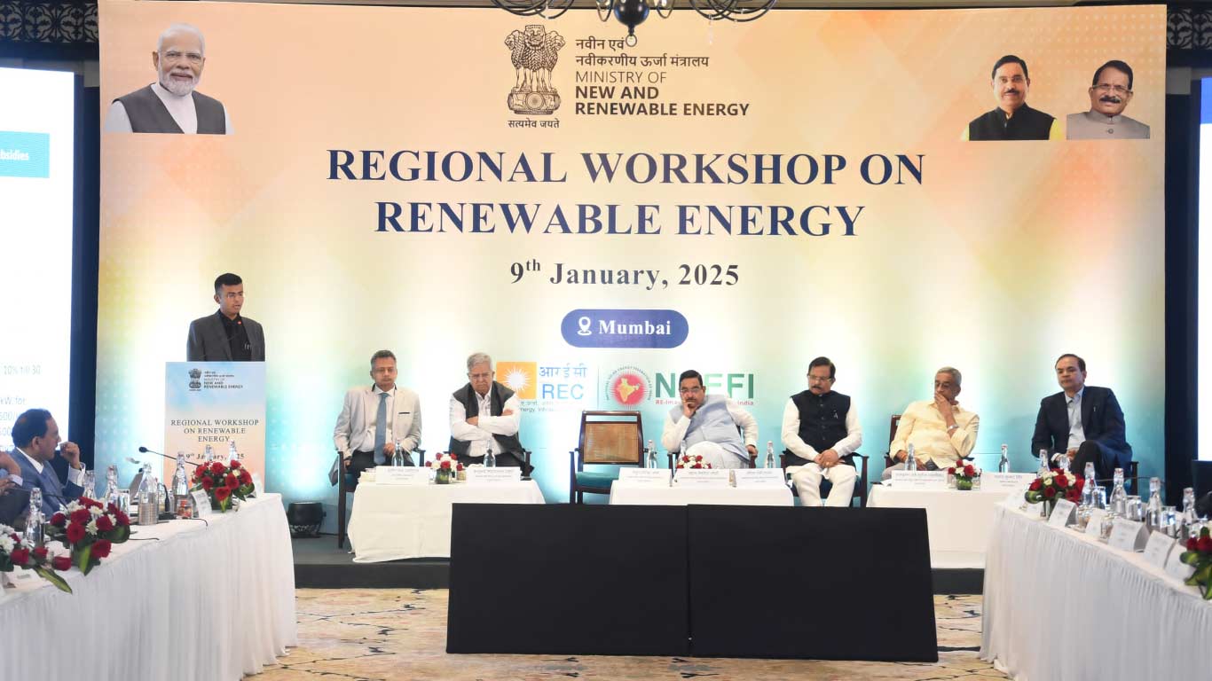 Maharashtra to Solarise 35 Lakh Agricultural Pumps by 2025 under PM-KUSUM: Pralhad Joshi