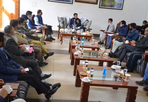 Commerce Minister Goyal assures support to industrialists & artisans in Pahalgam