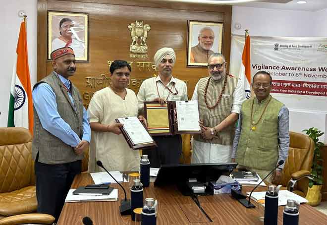 Patanjali signs agreement with Rural Development Ministry to market products made by women SHGs