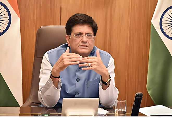 Union Minister Piyush Goyal to meet exporters amidst declining exports