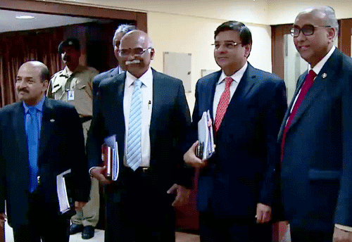 RBI cuts repo rate by 25 bps to nearly six-year low